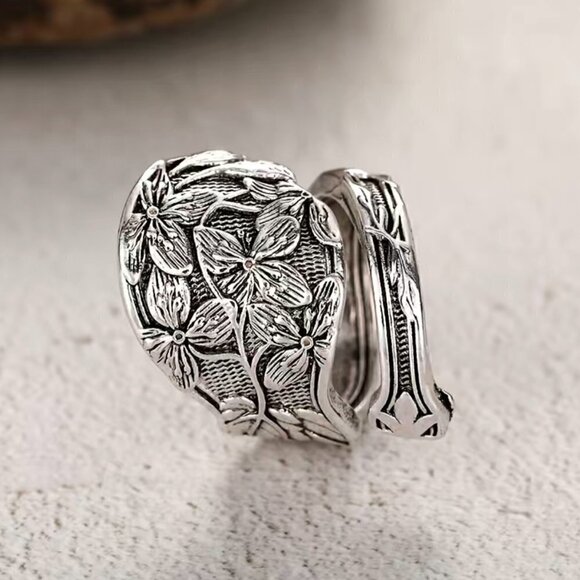 Boho Four Petal Flower Adjustable Spoon Ring #1137 - Picture 7 of 8